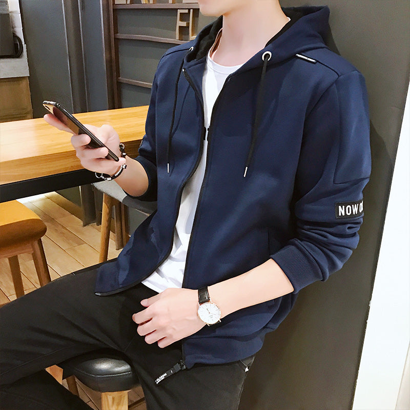 Zip hoodie with layering potential, versatile streetwear essential